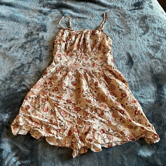 Floral Romper - Picture 3 of 4